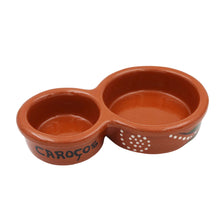 Load image into Gallery viewer, João Vale Hand Painted Traditional Terracotta Olive Dish
