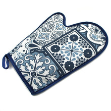 Load image into Gallery viewer, 100% Cotton Portugal Blue Tile Azulejo Oven Mitt, Bread Basket, and Pot Holder Set
