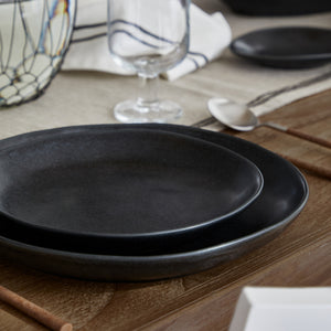 Costa Nova Livia 9" Matte Black Salad/Dessert Plate Set