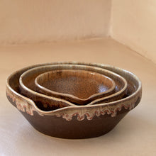 Load image into Gallery viewer, Casafina Poterie 14&quot; Mocha Latte Large Mixing Bowl
