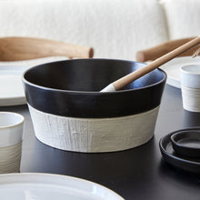 Load image into Gallery viewer, Costa Nova Nótos 10&quot; Latitude Black Serving Bowl
